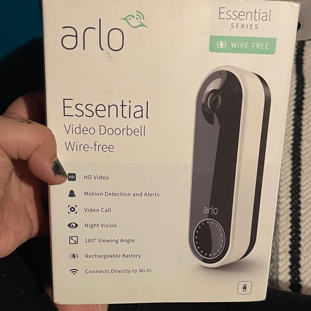 Essential Wire-Free Video Doorbell - Black and White